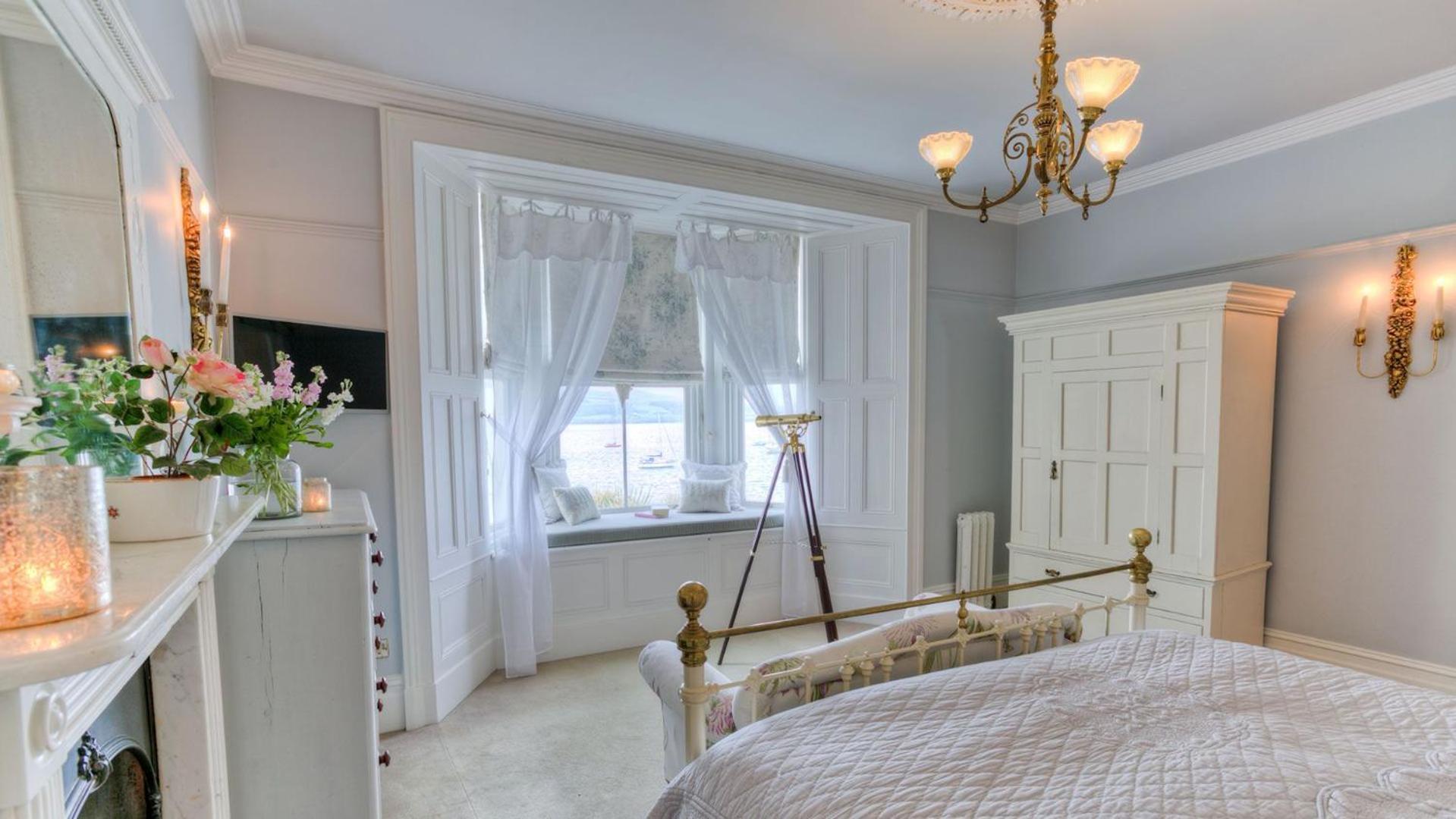 Bay House Villa Бiuмарис Екстериор снимка